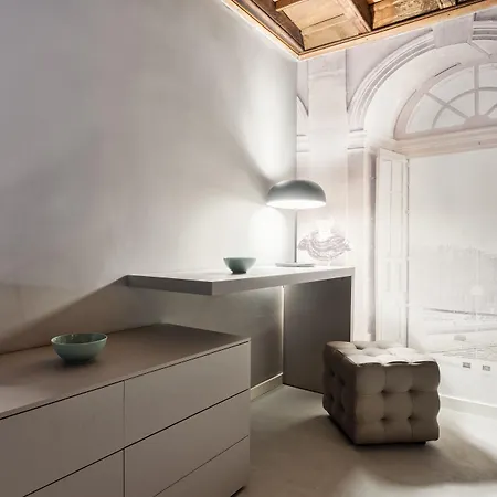 Guesthost - Center Quadrilatero Apartment