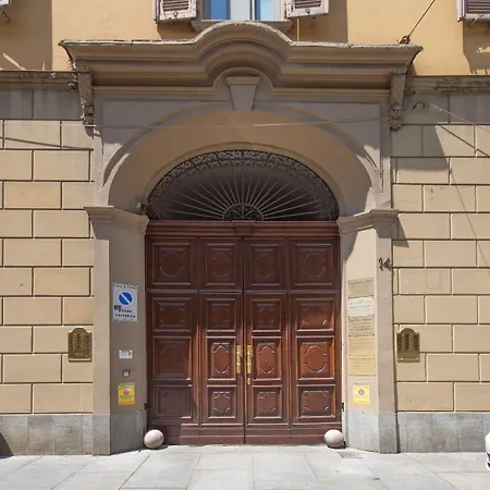 Guesthost - Center Quadrilatero Apartment