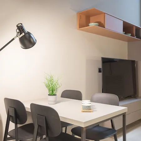 Guesthost - Center Quadrilatero Apartment *