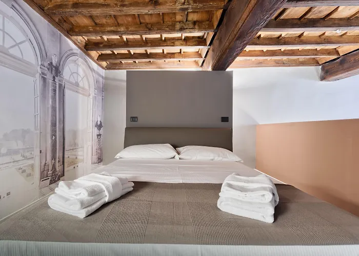 Guesthost - Center Quadrilatero Apartment