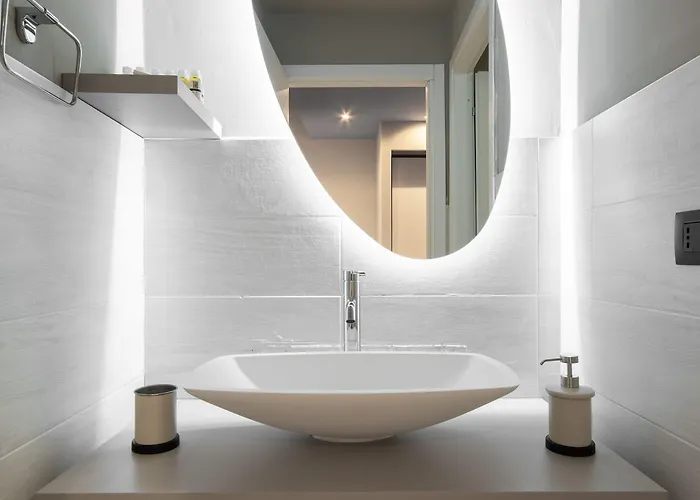 Guesthost - Center Quadrilatero Turin