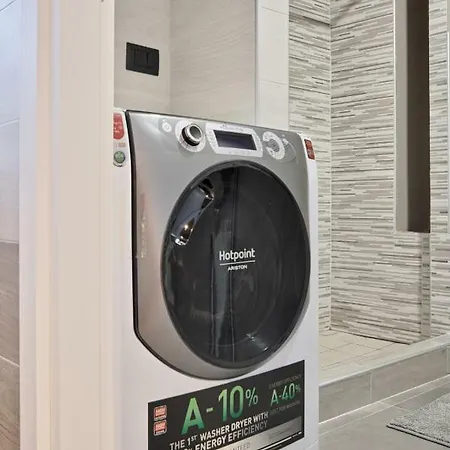 Guesthost - Center Quadrilatero